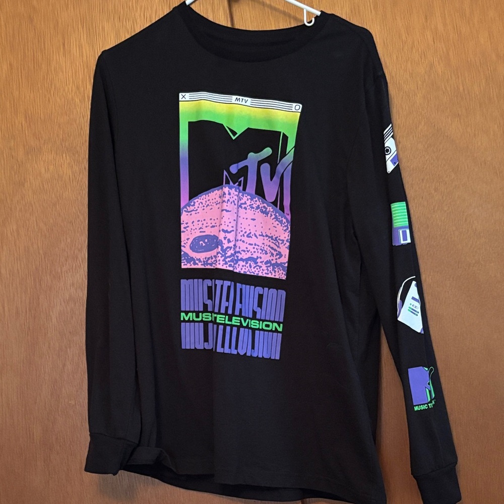 MTV Long Sleeve Graphic Tee